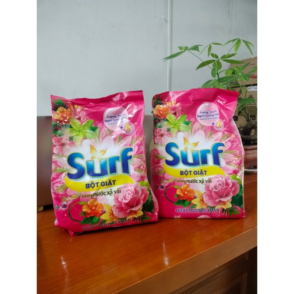 Bột Giặt Surf Ngát Hương Xuân Gói 2kg  Màu Hồng.