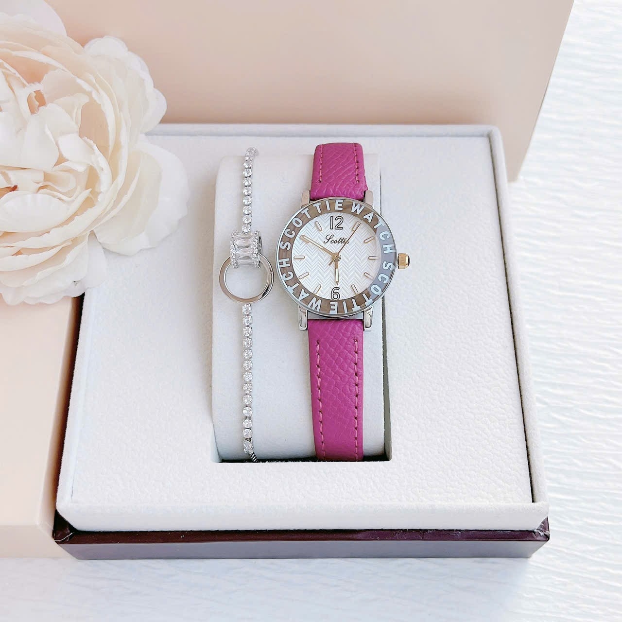 ĐỒNG HỒ NỮ  SCOTTIE  - tặng vòng đeo tay