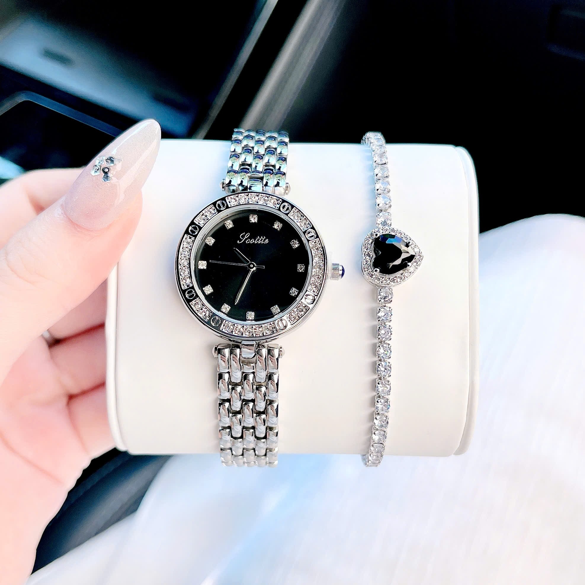 ĐỒNG HỒ NỮ  SCOTTIE  - tặng lắc đeo tay
