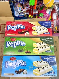 Bánh bông lan cuộn Peppie Richy phủ socola trắng vị Vani/Sữa dừa/ Lá dứa - hộp 360g