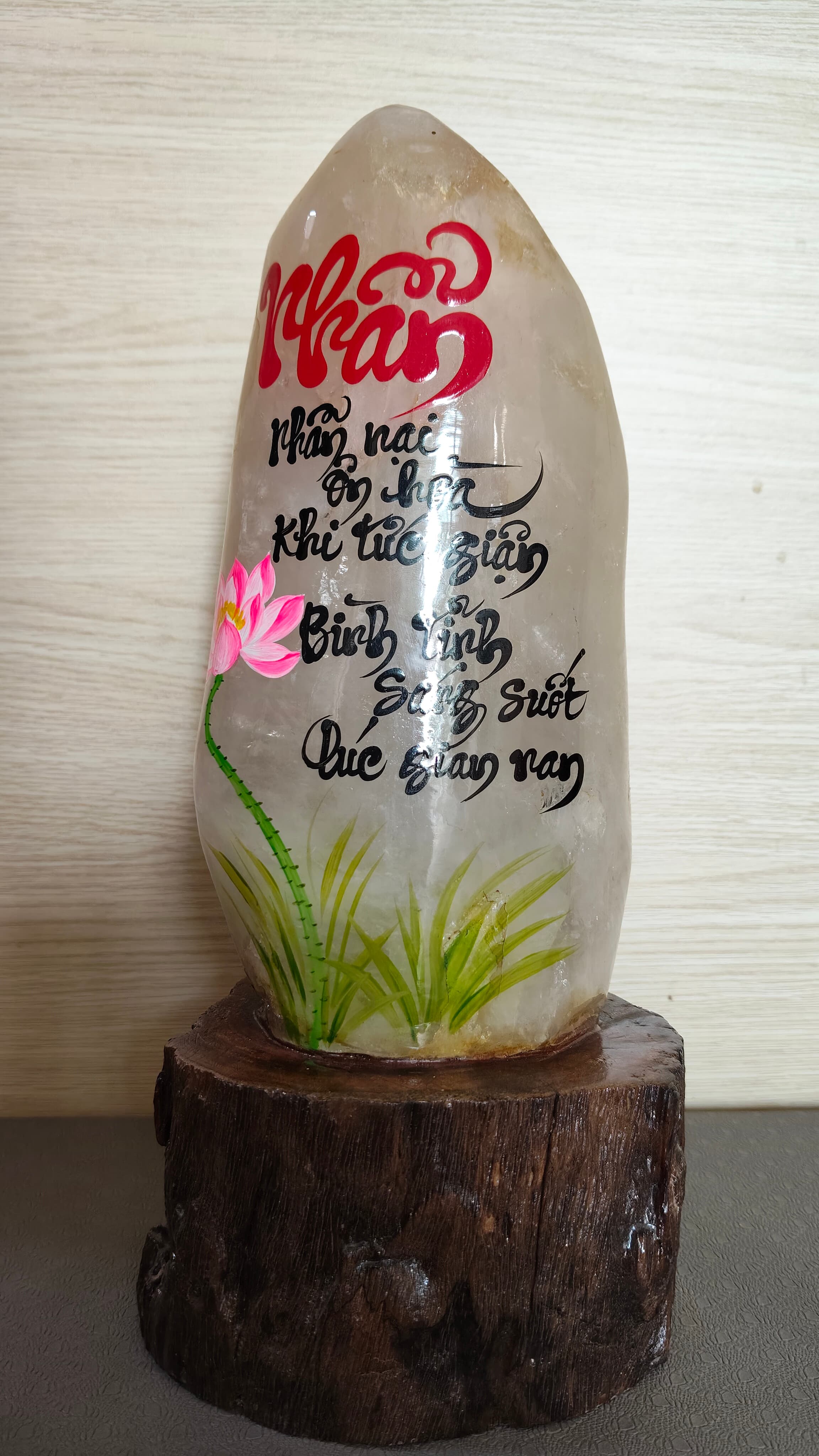 Đá thạch anh thư pháp