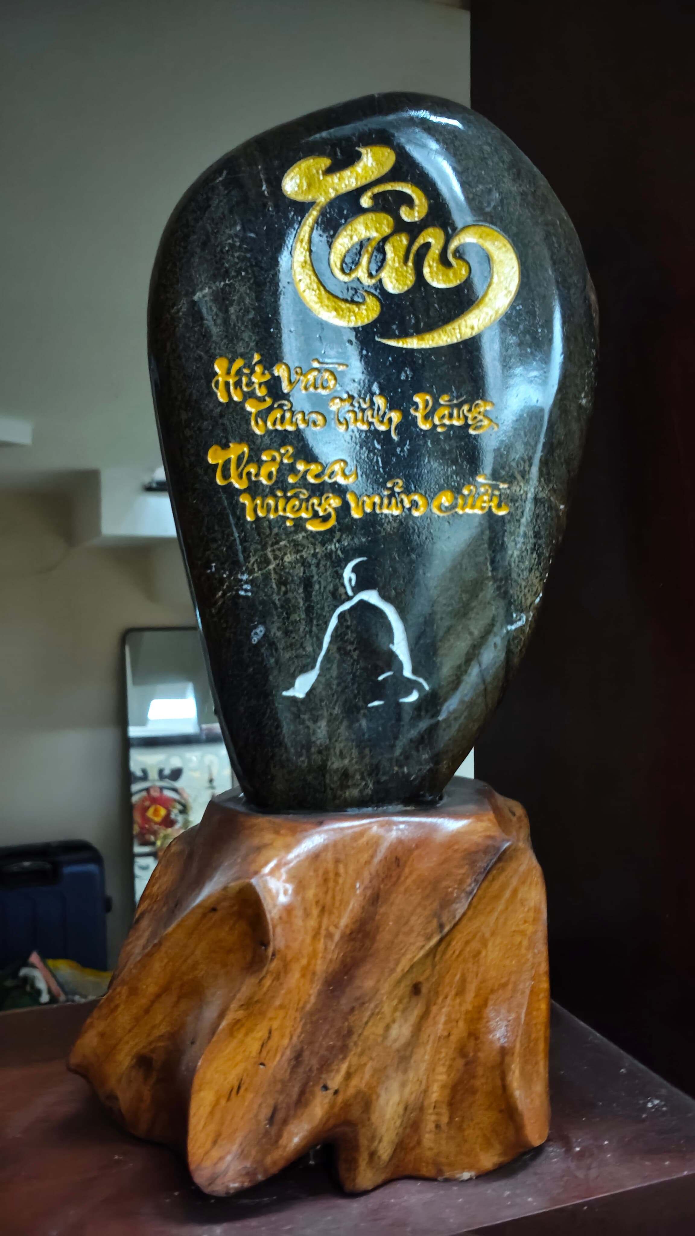 Đá thạch anh thư pháp