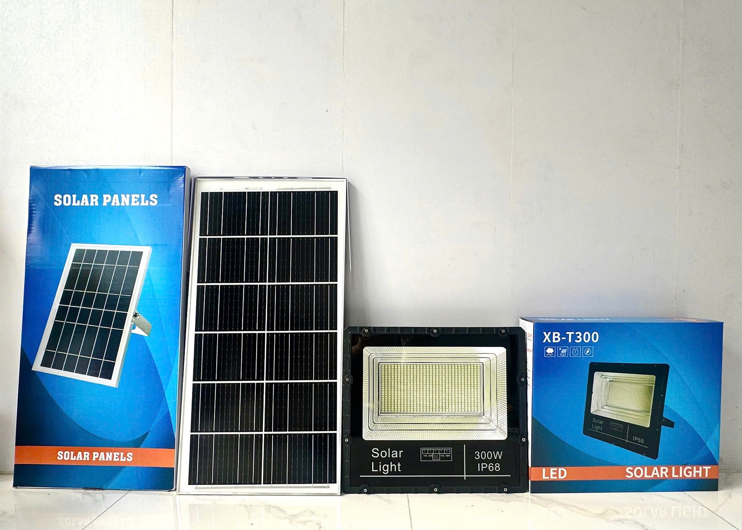 Đèn năng lượng mặt trời XB-T200