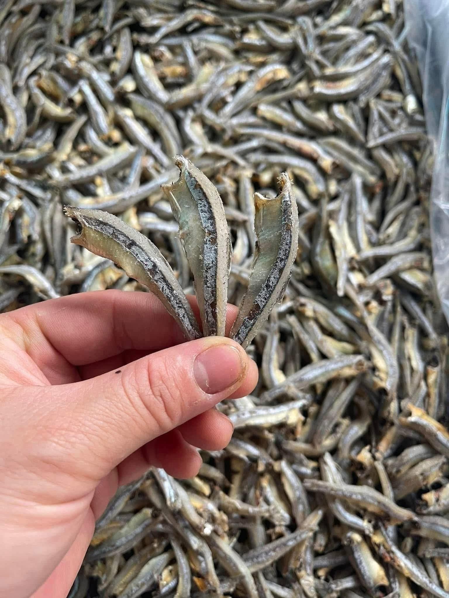 Cá trõng cơm than hoa - 500gram