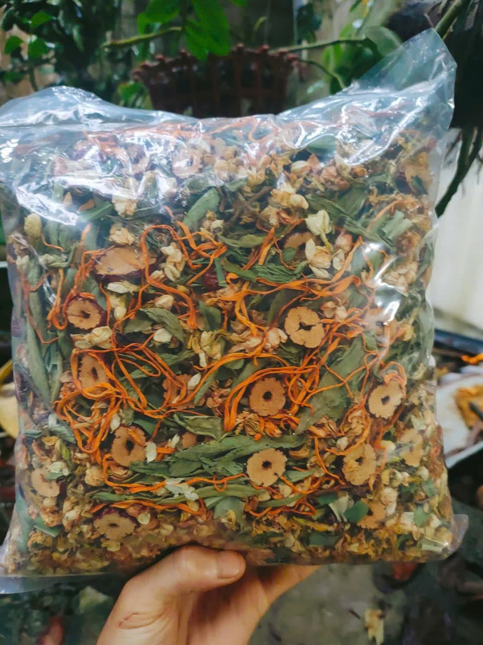 TRÀ SƠN MẬT HỒNG SÂM-ĐÔNG TRÙNG-TÁO ĐỎ ảnh 3