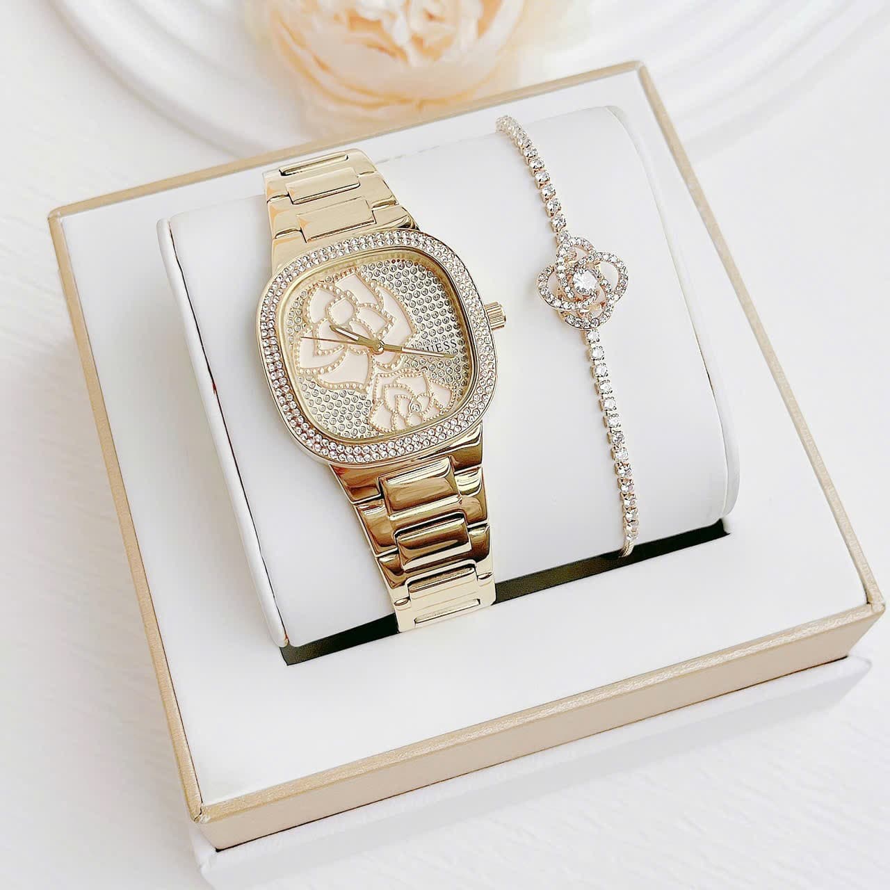 ĐỒNG HỒ Guess GW0544L2 - Thiết kế bông hoa 3D trên mặt đồng hồ ảnh 2