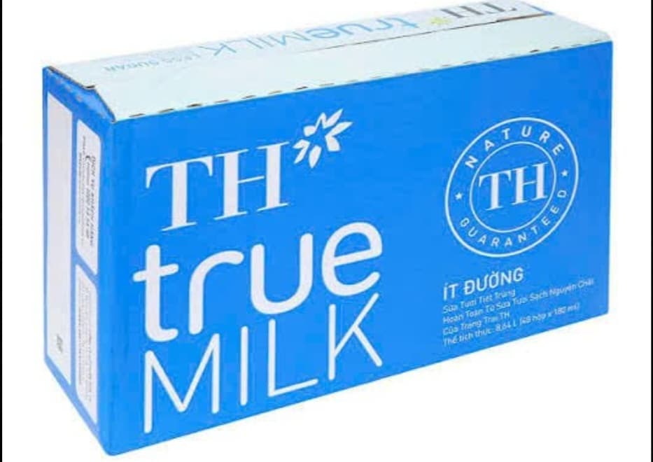 1 thùng sữa TH  110ml ít đường 